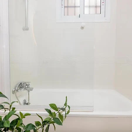 Exclusive Centre Apartment *